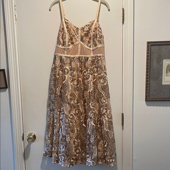 torrid Dresses & Skirts - Torrid NWT Gold Embroidered Sequin Formal Dress Beige Floral Midi Dress